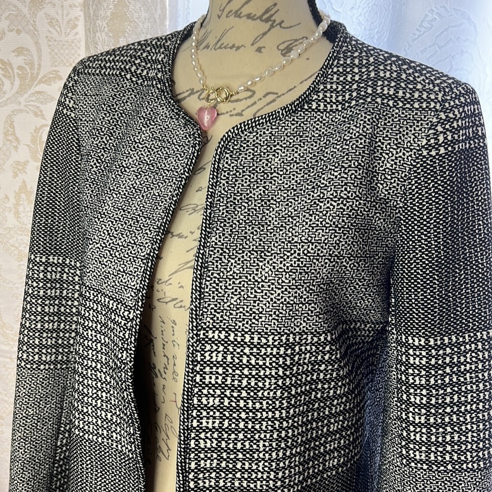 H&M Blazer - Picture 2 of 6